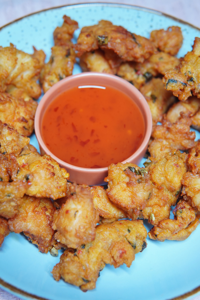 Serving and Storing Chicken Pakora