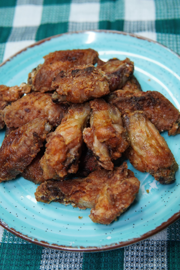 Serving the Crispy Dry Rub Chicken Wings