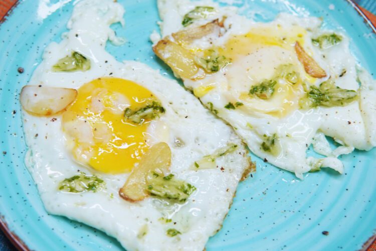 Spanish Garlic Eggs Recipe