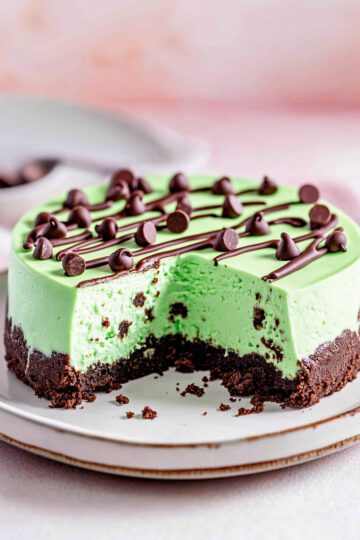 Mint Chocolate No Bake Cheesecake